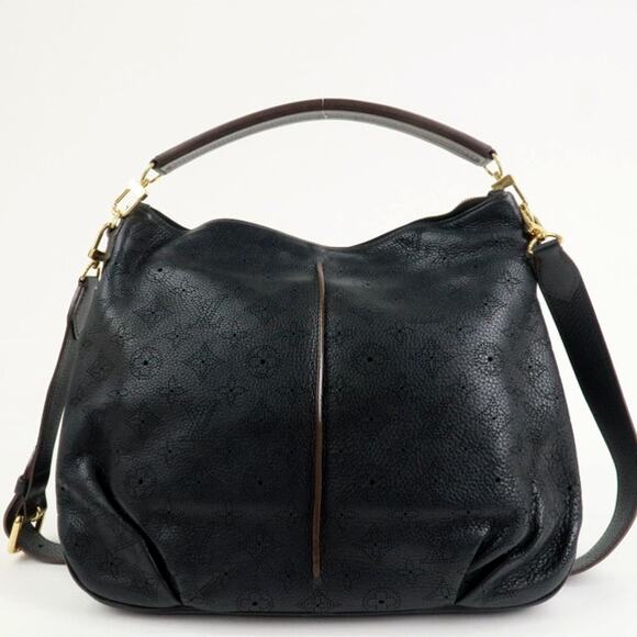 💎✨STUNNING✨💎AUTHENTIC Louis Vuitton Monogram Mahina Selene PM Shoulder Bag - Picture 3 of 15